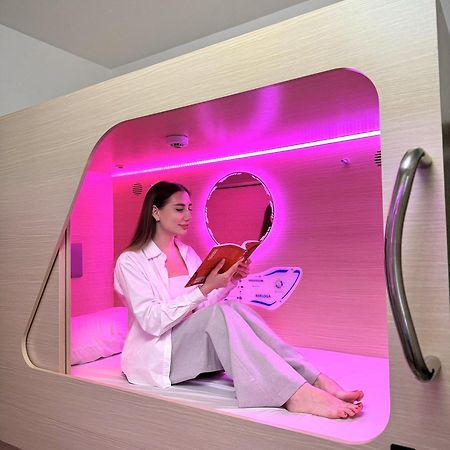 Berloga Capsule Jbr Vandrerhjem Dubai Eksteriør bilde